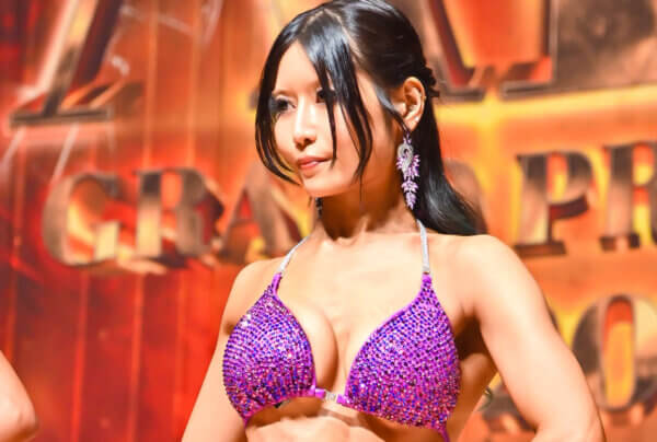香月彩奈さん